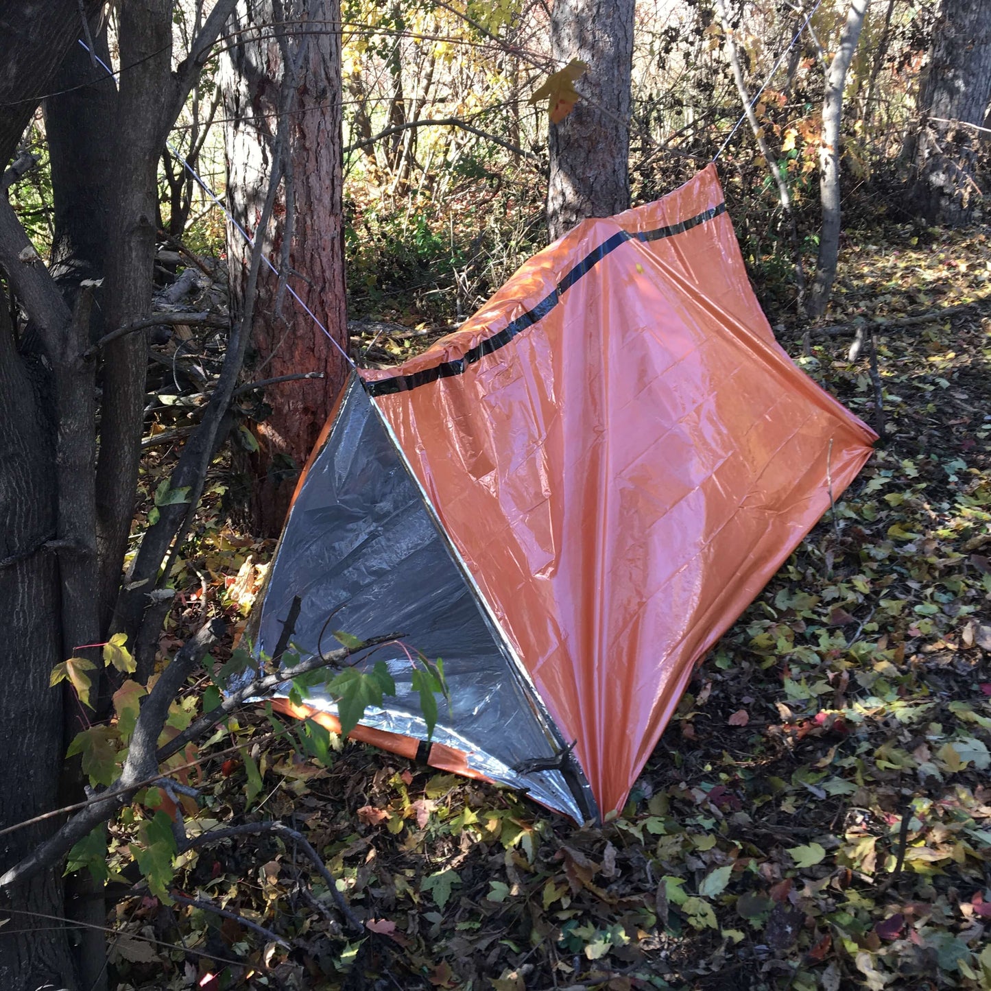 Emergency Shelter Tent + 2 Emergency Survival Blankets